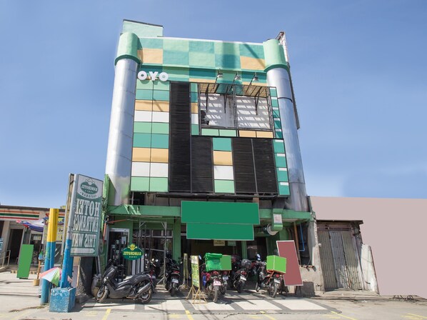 Exterior - OYO 717 Ranchotel Bayanan (Muntinlupa)