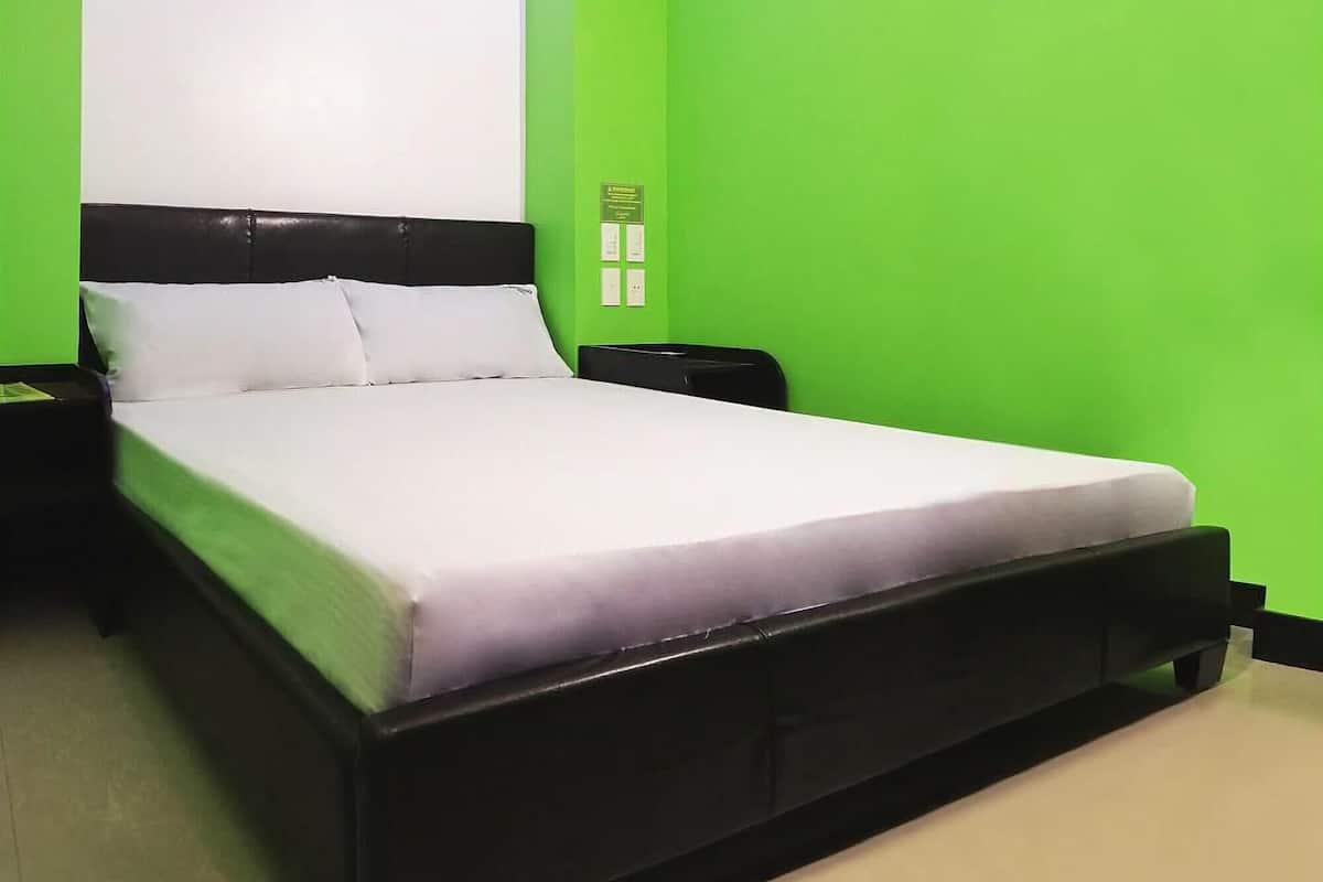 Iron/ironing board (on request), WiFi (free), bed sheets