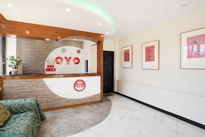 Quầy tiếp tân