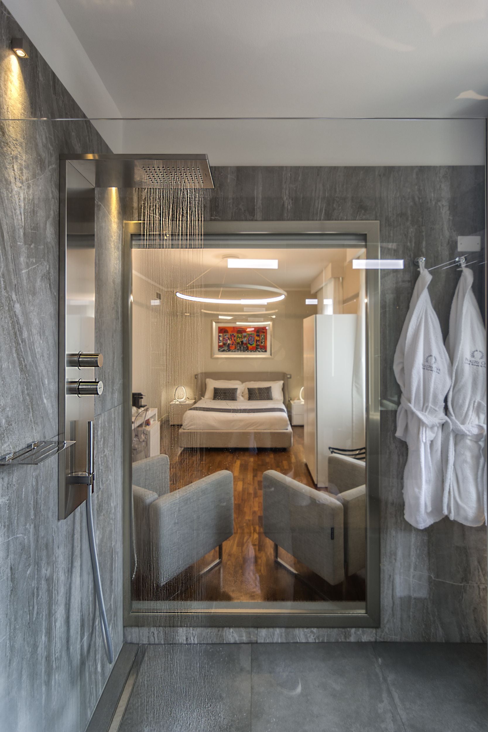 Phòng đôi, ban công | Phòng tắm | Bồn tắm và buồng tắm vòi sen riêng, bồn tắm ngâm, vòi sen thủy lực 