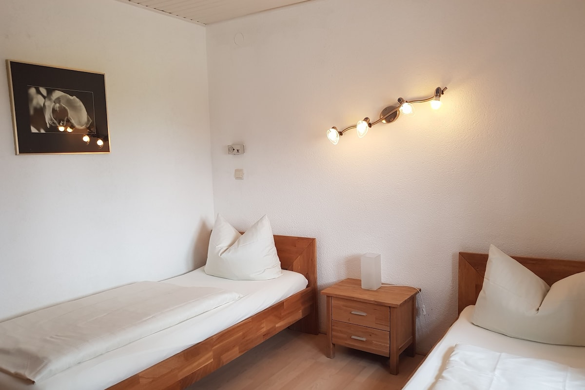 Departamento (Nr. 4) | Ropa de cama de alta calidad y tabla de planchar con plancha