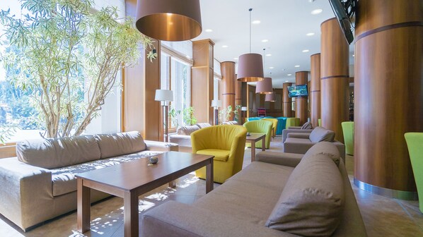 2 bares o lounges, bar junto a la alberca 