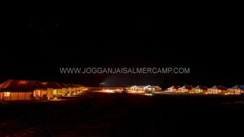 Façade de lâhĂ©bergement - soirĂ©e/nuit