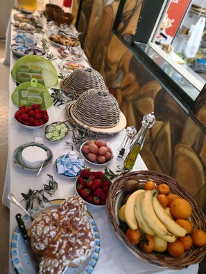 Daily continental breakfast for a fee - Relais Parco Cavalonga (Ragusa)