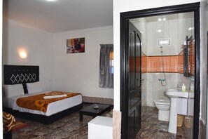 Deluxe Triple Room | In-room dining - Equinox (El Ouatia)