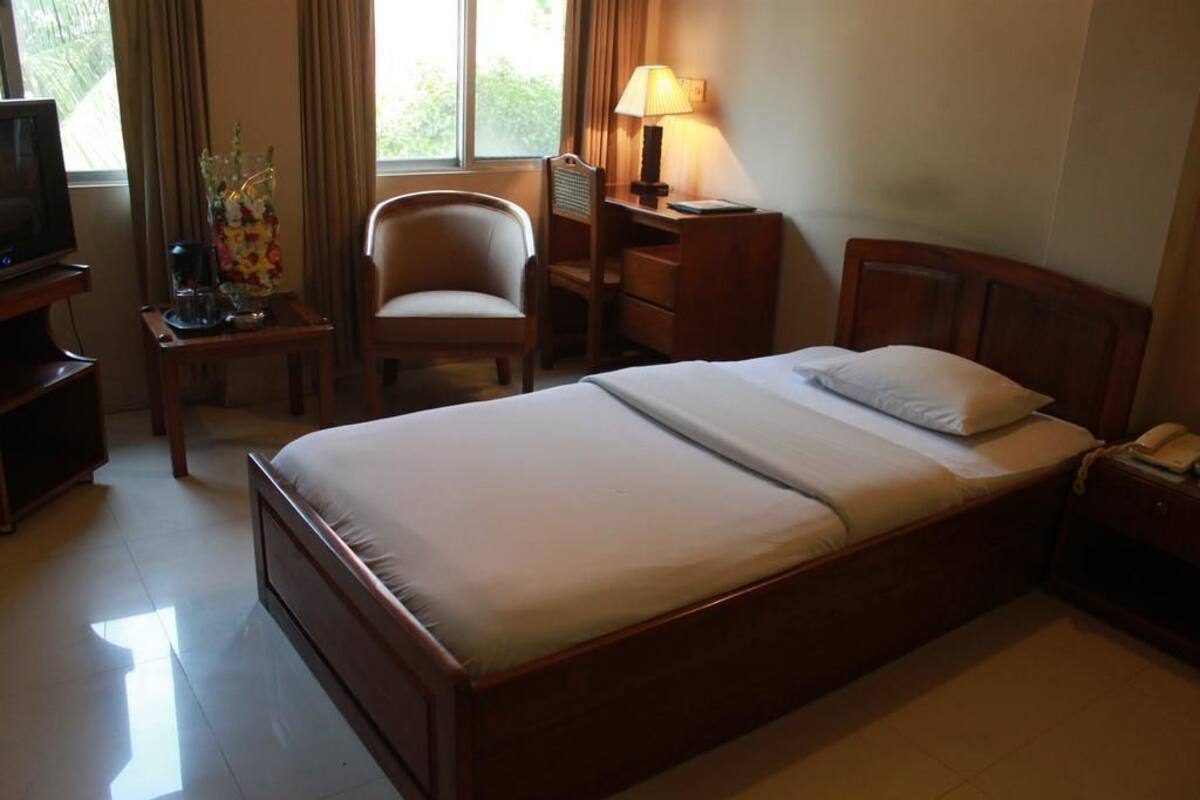 Deluxe Double Room, 1 Double Bed, Non Smoking | Soundproofing, free WiFi, bed sheets
