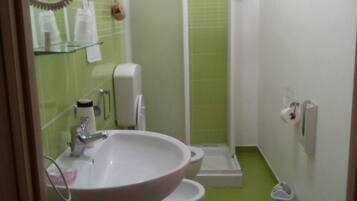 Chambre Double ou avec lits jumeaux (Viola) | Salle de bain