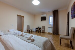 Iron/ironing board, free WiFi, bed sheets