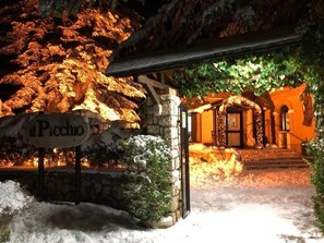 المنشأة من الخارج