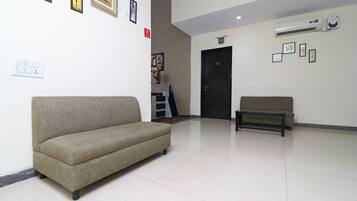 Área de estar no saguão