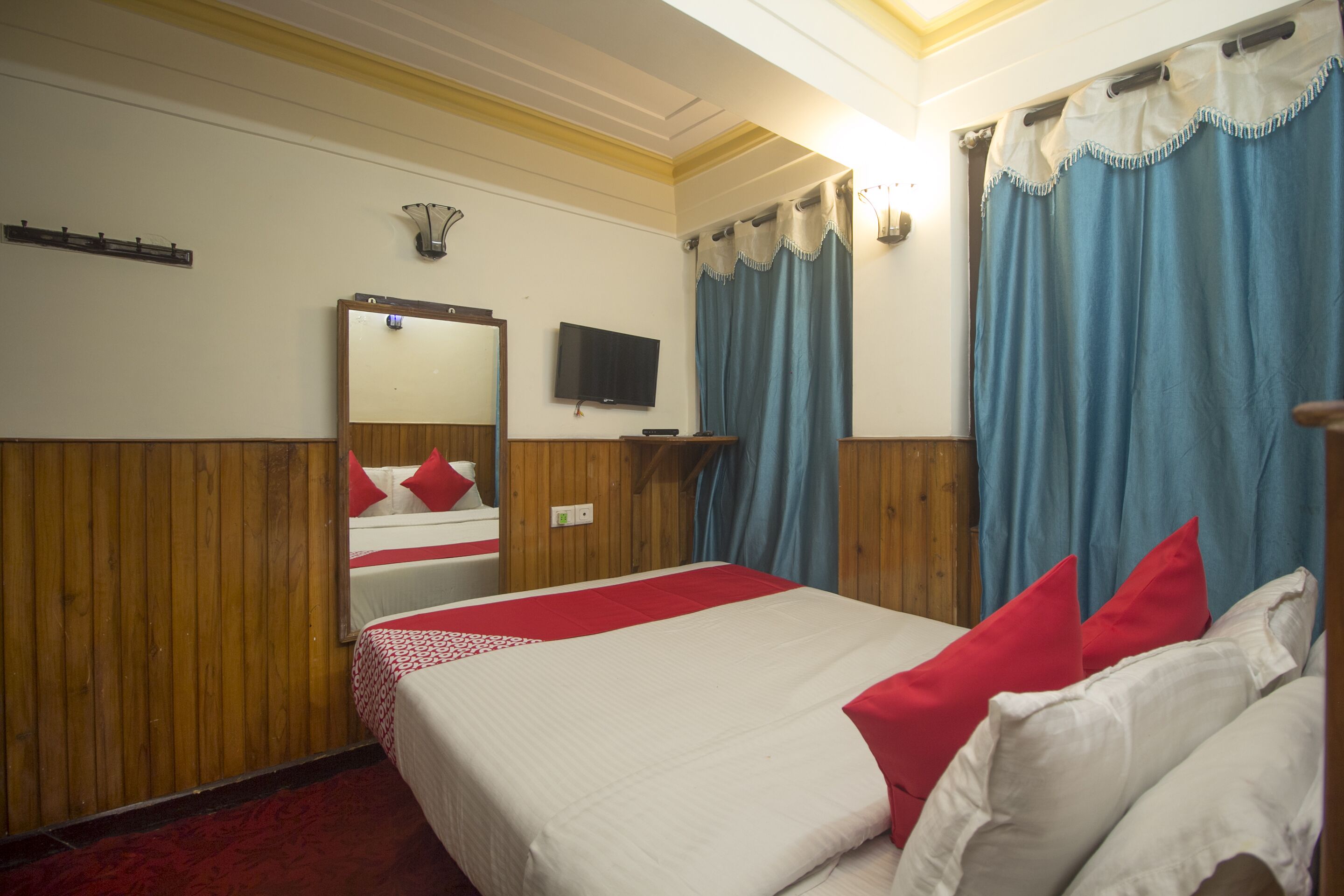 Double Room, 1 Queen Bed