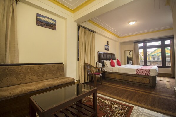 Deluxe Double or Twin Room, 1 King Bed