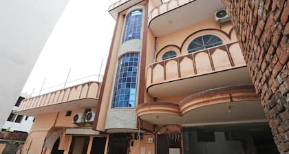 OYO 17171 Sandhya Guest House