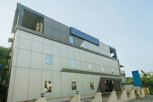 OYO 23656 Parimeet Hotel