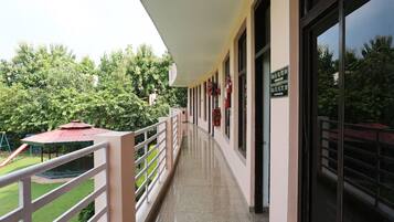 Double or Twin Room | Balcony