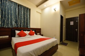 Standard Double Room | Bed sheets - OYO 3311 Hotel Apple 9 (Jaipur)