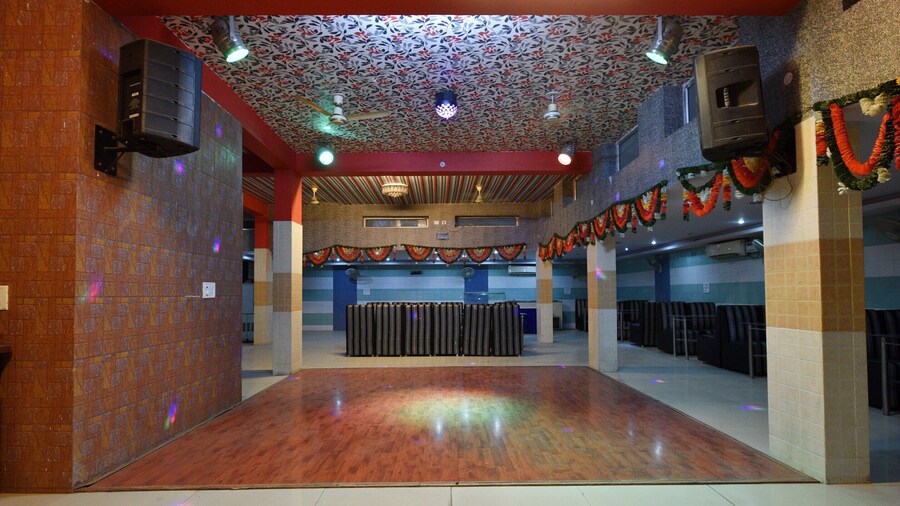 OYO 3311 Hotel Apple 9