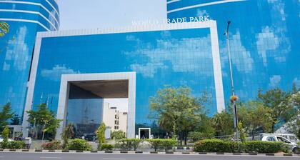 OYO 3311 Hotel Apple 9