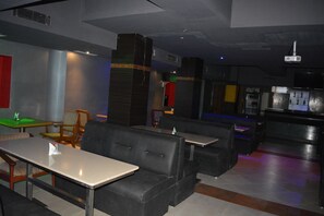 Dining - OYO 19909 Sri Guru Inn (Coimbatore)