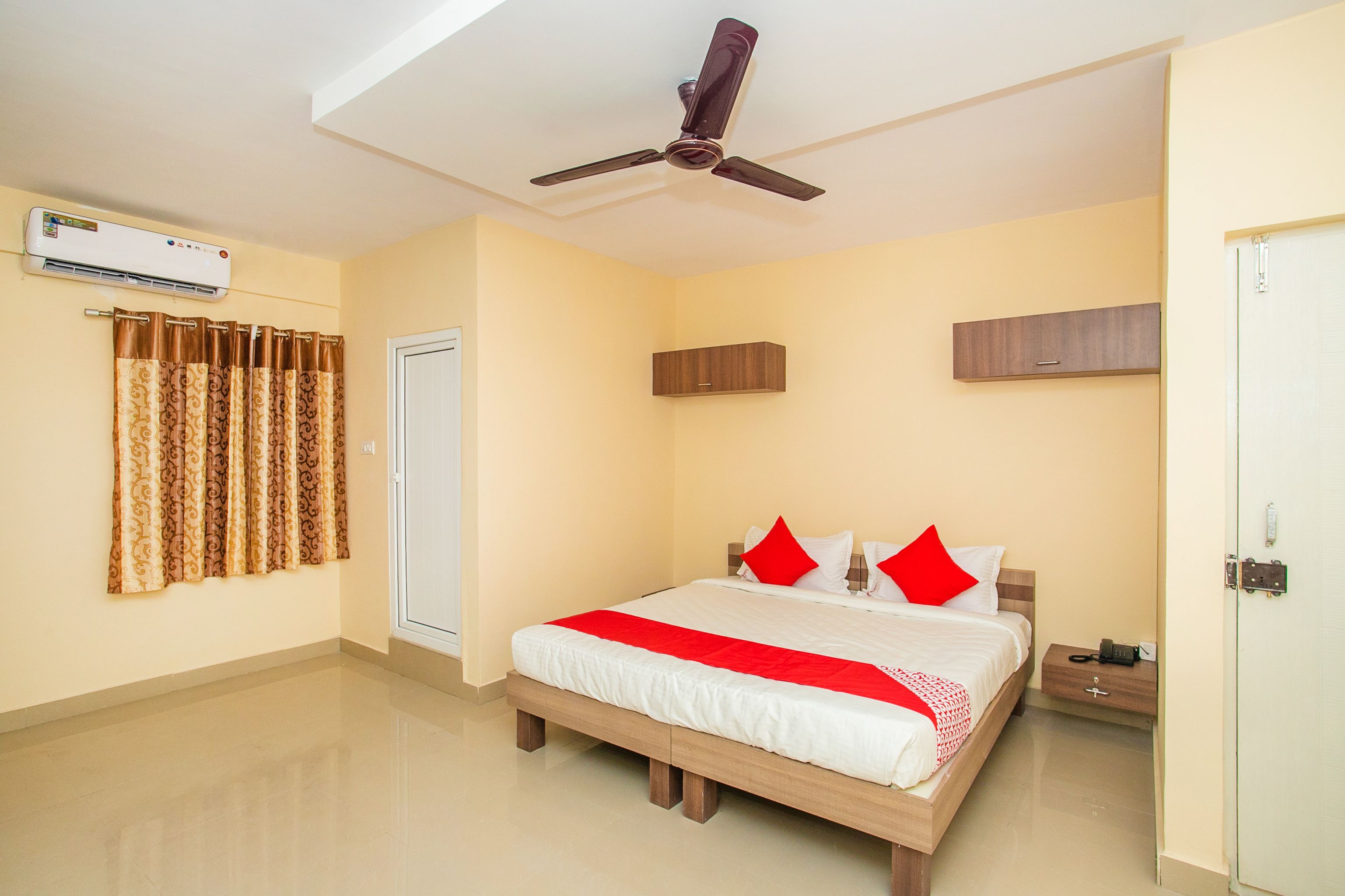 Double or Twin Room | Free WiFi