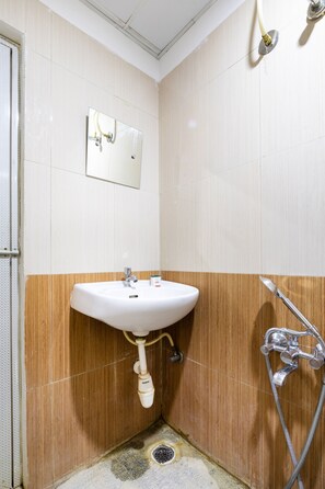 Free toiletries, towels - OYO 18372 Splenor Inn (Bengaluru)