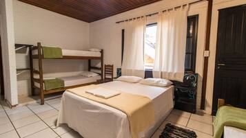 Family Room | Minibar, free WiFi, bed sheets