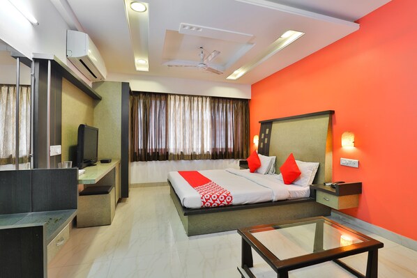 Deluxe Double or Twin Room, 1 King Bed