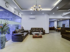 Lobby - Edition O 30042 Melody Inn Whitefield (Bengaluru)