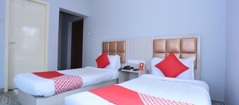 OYO Flagship 16910 Hotel Prince Palace