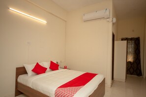 Double or Twin Room | Free WiFi