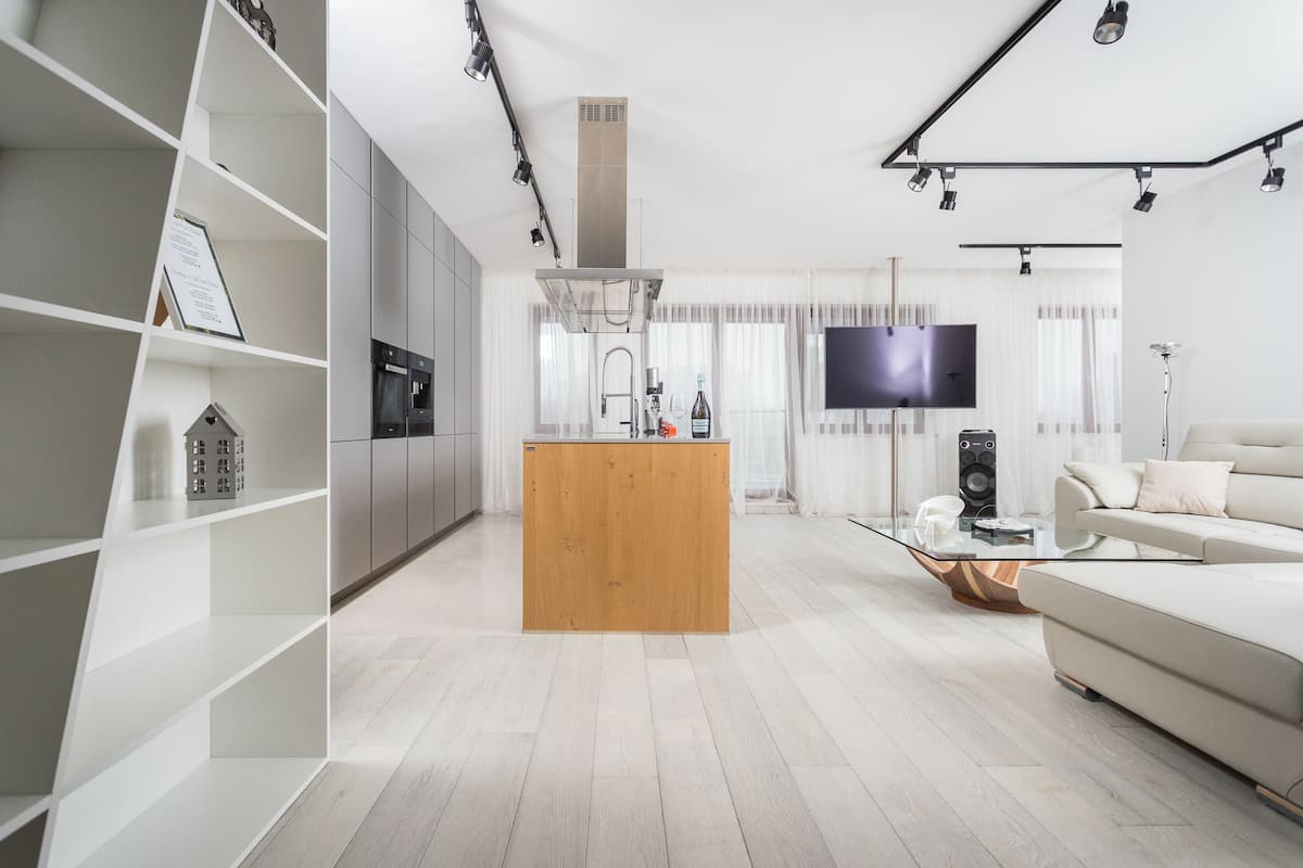 Exclusive Apartment (Brylant) | Premium bedding, memory-foam beds, desk, laptop workspace