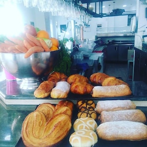 Daily continental breakfast for a fee