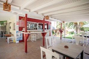 Bar (in der Unterkunft)