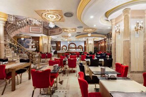 S'hi serveixen sopars i plats de cuina turca 