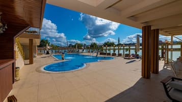 Poolside bar