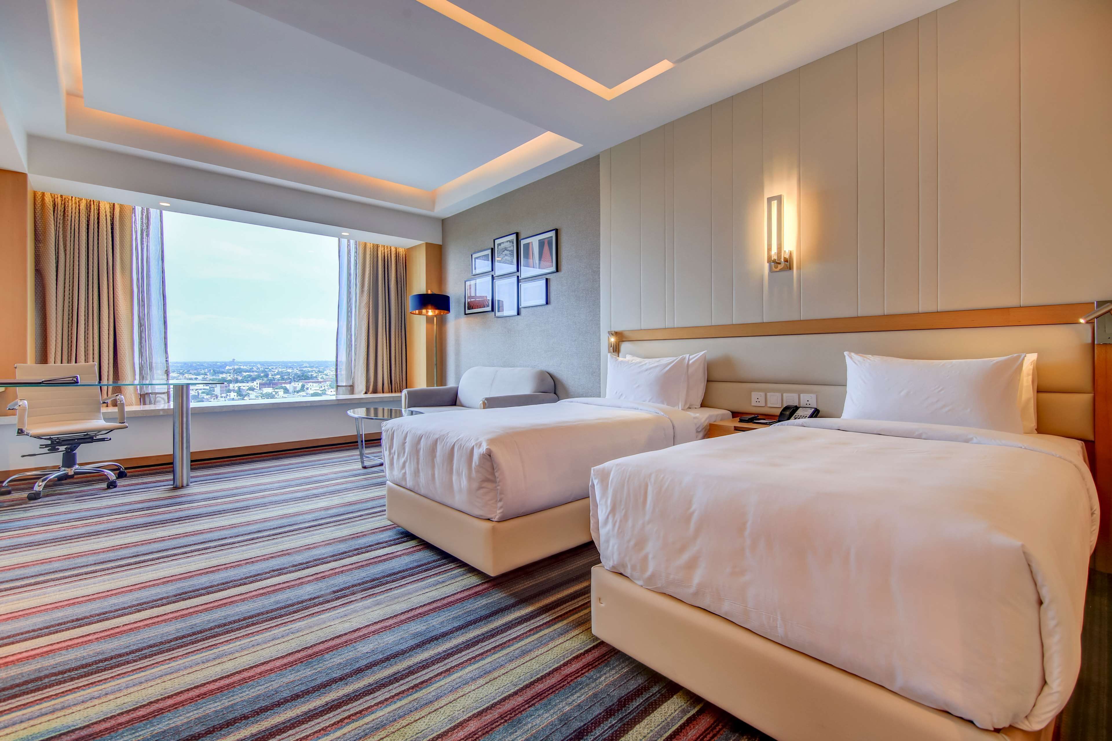 minibar, in-room safe, desk, laptop workspace