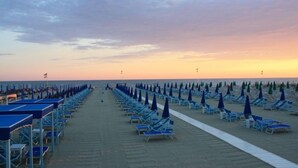 Beach nearby - Camping dei Tigli (Viareggio)