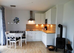 Dining - Parkstraße 14 WE 01 - Windflüchter - 3-room apartment (Börgerende-Rethwisch)