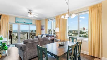 Exclusive Condo, 2 Bedrooms, Balcony, Pool View | In-room dining