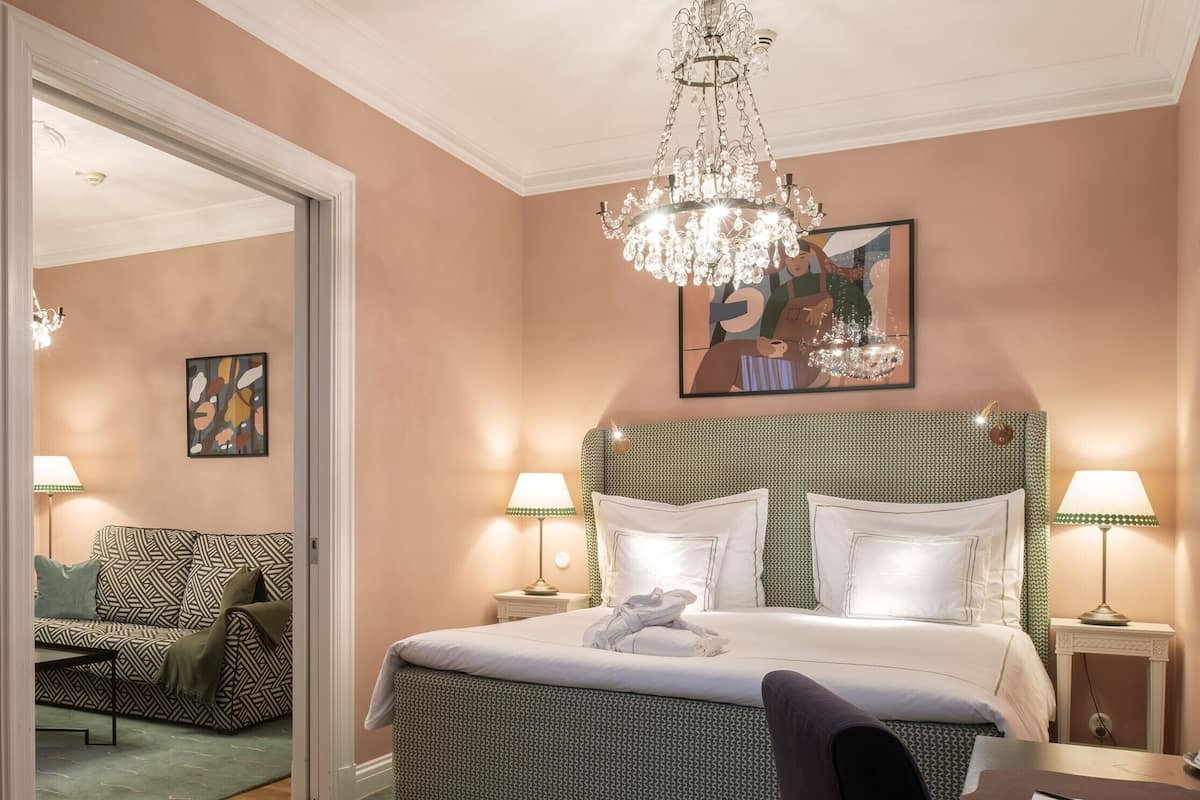 Junior Suite Courtyard | 1 camera, biancheria da letto di alta qualità, minibar