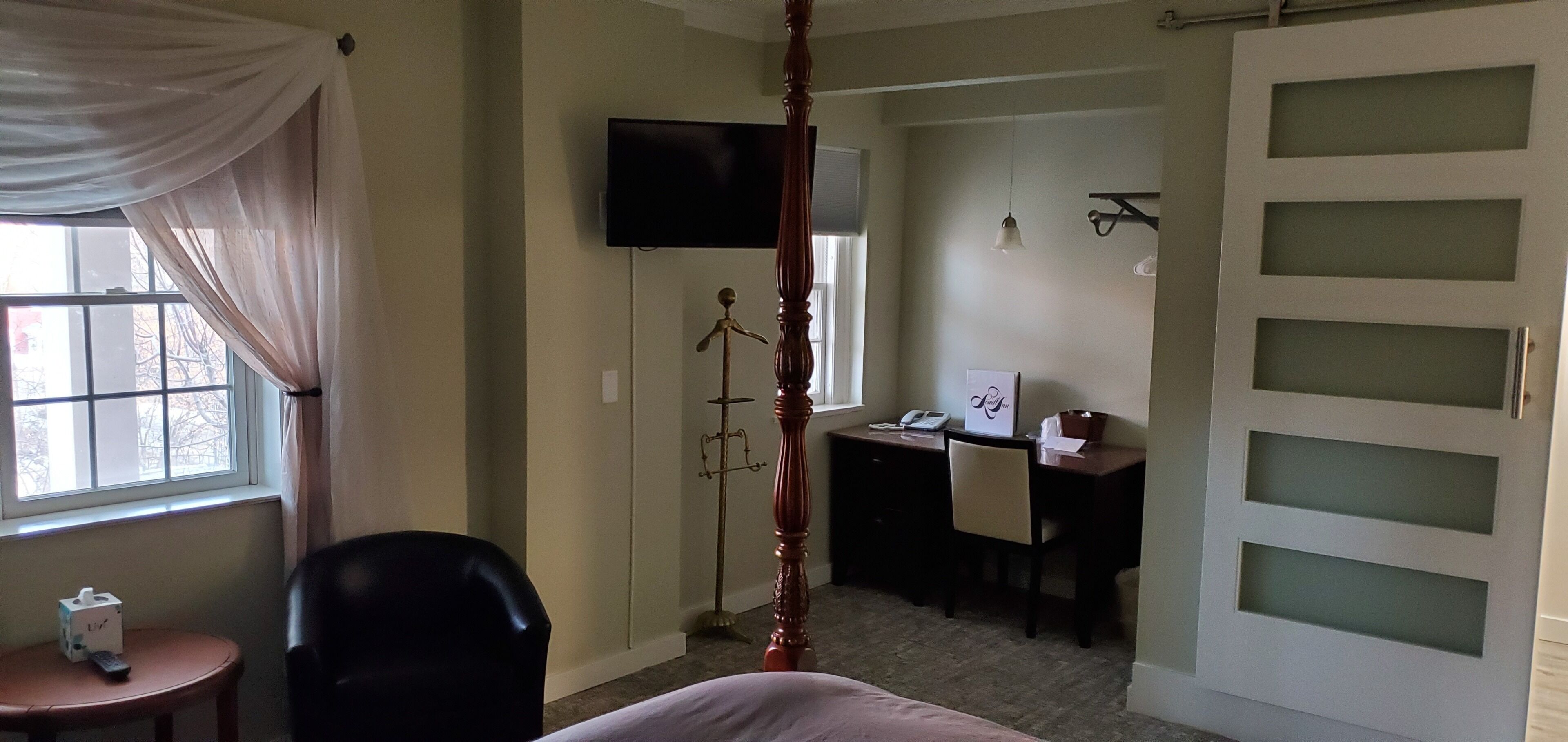 deluxe double room 220 | room amenity