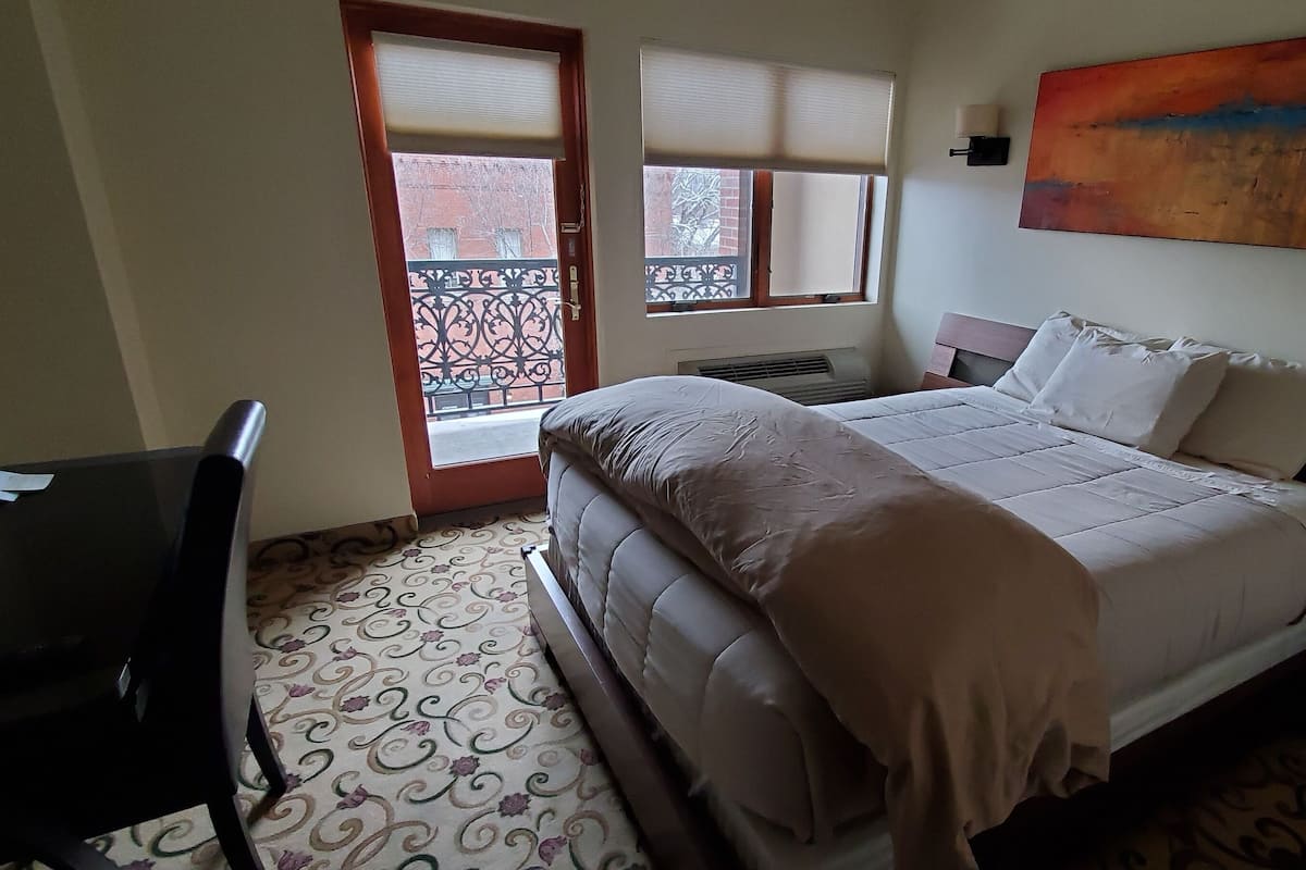 Standard-Doppelzimmer | 1 Schlafzimmer, Allergikerbettwaren, Bügeleisen/Bügelbrett