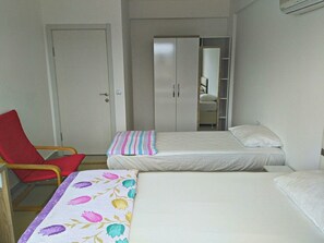 Villa, vue sur le jardin | 3 chambres, bureau, fer et planche à repasser, lit de bébé (gratuit)