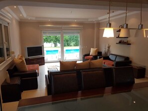 Villa, Garden View | Living area