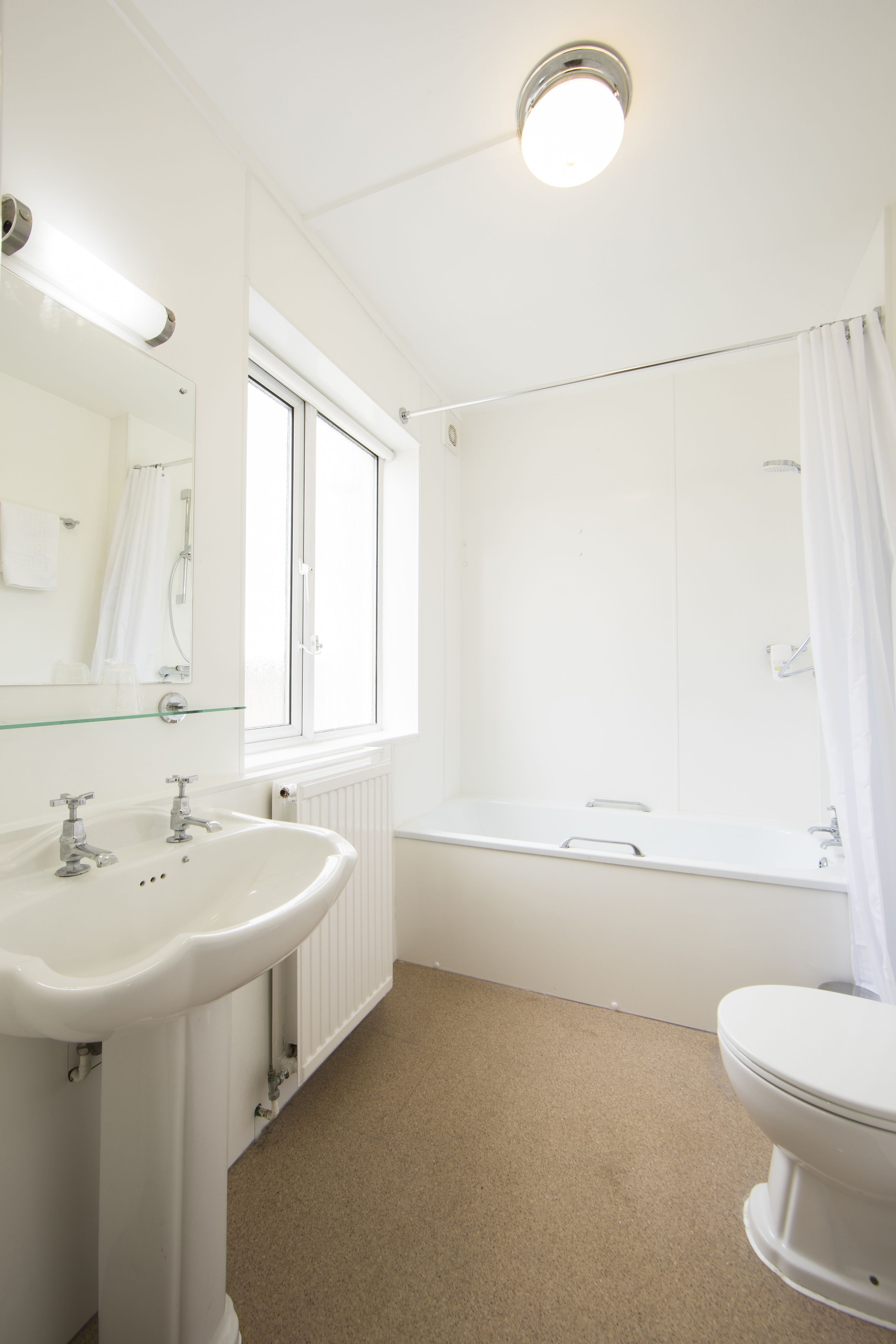 Phòng đơn | Phòng tắm | Buồng tắm vòi sen, đồ dùng nhà tắm miễn phí, khăn tắm 