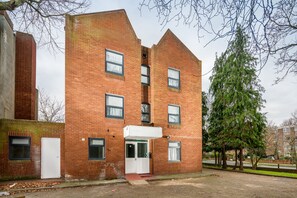 Exterior - OYO Homes Clapham Shared (London)