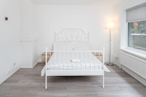 Tweepersoonskamer, gemeenschappelijke badkamer | Gratis wifi, beddengoed