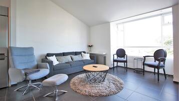 Signature Apartment, City View