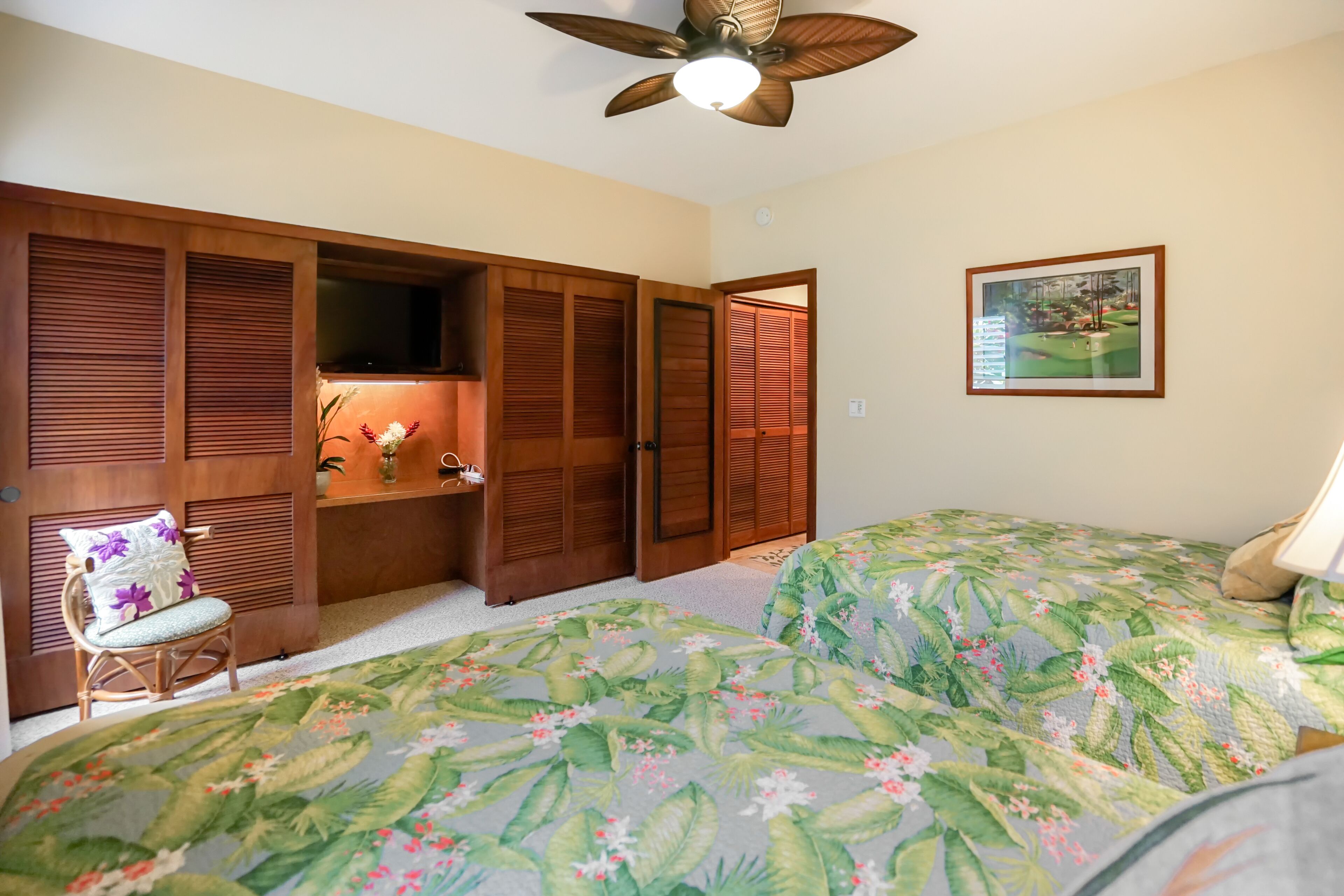 2 bedrooms, iron/ironing board, internet, bed sheets