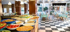 Tägliches inbegriffenes Frühstücksbuffet